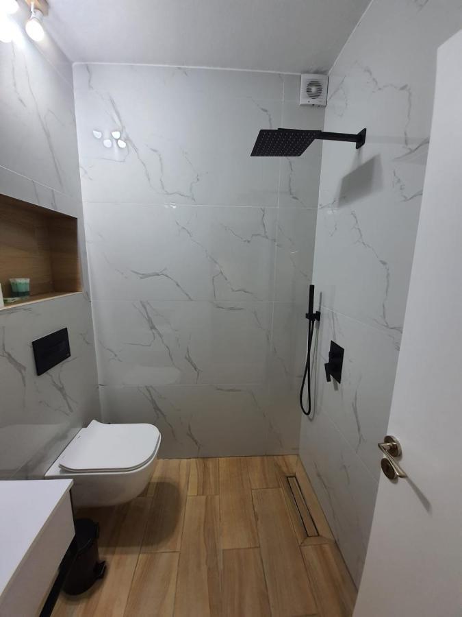 Modern Apartment Korca 2 외부 사진